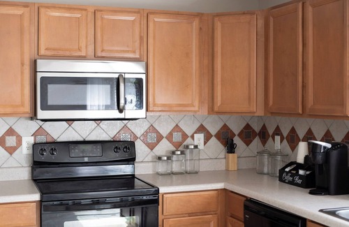 Huntcliff Casa | Spacious & Family-Friendly Retreat, 4 Bedrooms, Large Backyard near Fort Jackson