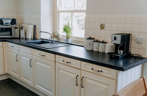 Narberth Casa | Spacious Farmhouse Retreat with Hot Tub, sleeps 12