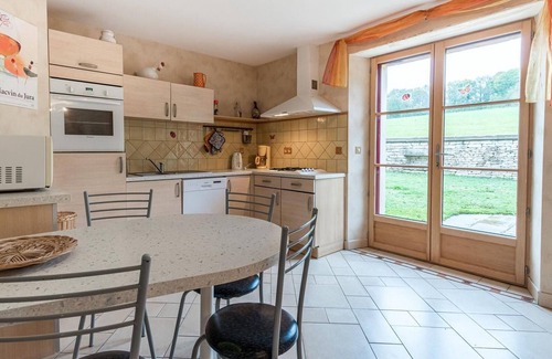 Dampierre-sur-Linotte Cabaña | Casa espaciosa cerca de Vesoul con chimenea, ideal para familias