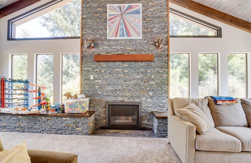 Jacoby Creek Casa | Spacious golf course home with chefs kitchen