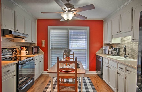 Greenwood Condominio | Spacious Greenwood Getaway - 2 Mi to Main St!