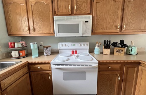 Higden Casa | Spacious Higden Retreat <1M from Sugar Loaf Marina