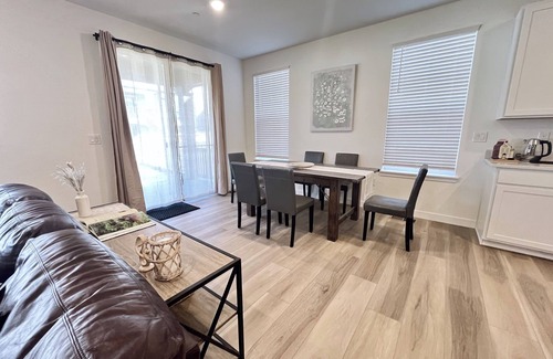 Erie Casa | Spacious Home in Erie- large families, mountain views, centrally located.