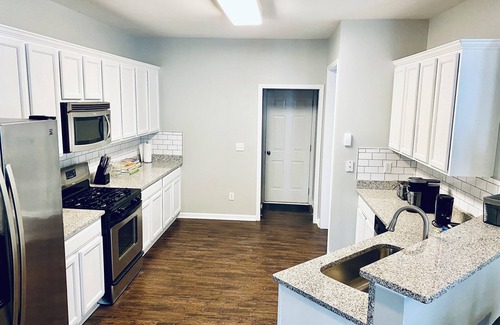 Cliftondale Casa | Spacious Home! Quiet Community!