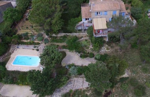 Valflaunes Casa | Cerca de Montpellier, entre el Mediterráneo y Cevennes, a los pies de Pic St Loup.