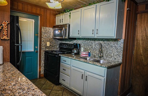 Pine Mountain Chalet De Esquí | Spacious Lake View chalet perfect for making memories!