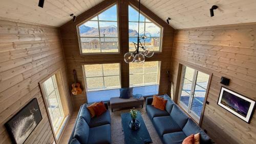 Flakstad Chalet De Esquí | Spacious, modern cabin Ramberg Lofoten