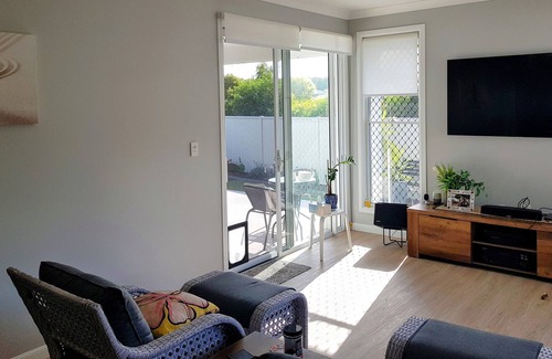 Redland Bay Casa | Spacious modern family home in fantastic area