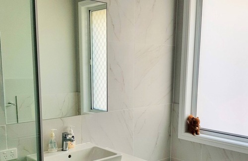 Redland Bay Casa | Spacious modern family home in fantastic area