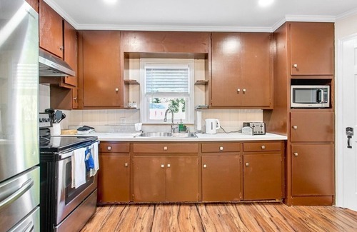 Burlington Casa | Spacious Private Retreat Near Greensboro & Durham!