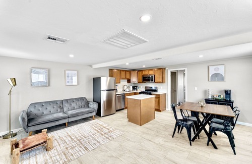 Sierra Vista Casa | Spacious & Private Sierra Vista Retreat with Pool!