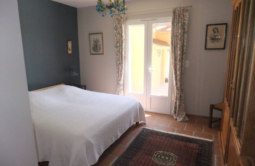 Villecroze Hotel | Espaciosa villa de estilo provenzal con piscina