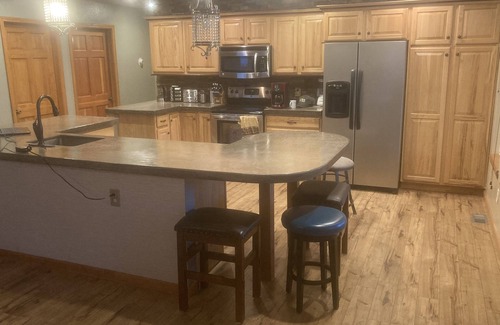 Thermopolis Casa | Spacious River House minutes to Hot Springs & WY Dino Center