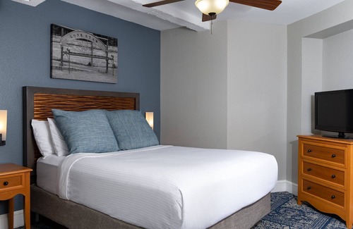 Downtown San Antonio Complejo | Amplio River Walk Resort cerca de la iglesia de piedra más antigua de Álamo y América