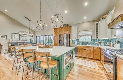 Ruidoso Casa | Spacious Ruidoso Home Hike, Golf, Ski and More!