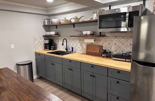 Moscow Apartamento | Spacious & Serene Studio in Historic Moscow, Idaho