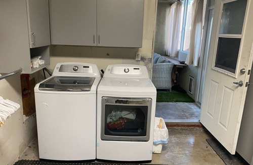 El Camino Village Casa | Spacious South Bay Home Close to Everything