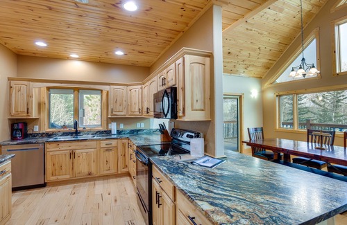 Lead Cabina | Spacious Terry Peak Cabin < 1 Mi to Ski Lift