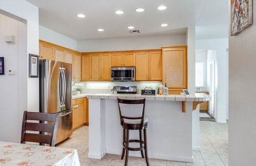 Turlock Casa | Spacious Turlock Home ~ 1 Mi to University!