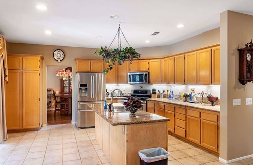 Rancho Santa Margarita Casa | Spacious 3BR Retreat with Loft & Mountain Views