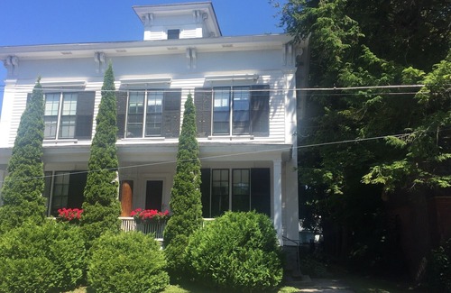 North Adams Apartamento | dúplex de estilo victoriano amplio cerca MassMOCA, MCLA (19)