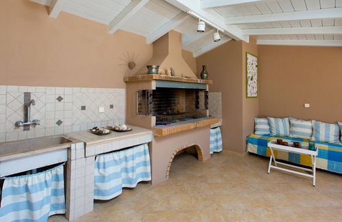 Kare Villa | Amplia villa de lujo ubicada "lejos de todo": privacidad total, vistas únicas.