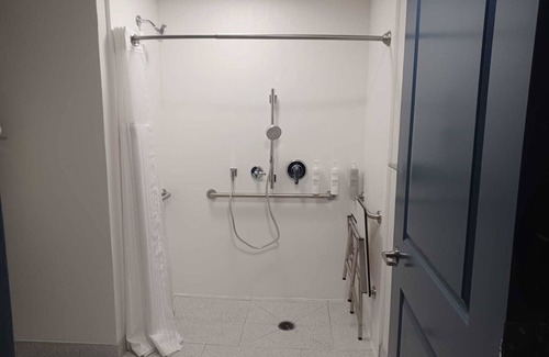 Redlands Hotel | Spark by Hilton Redlands