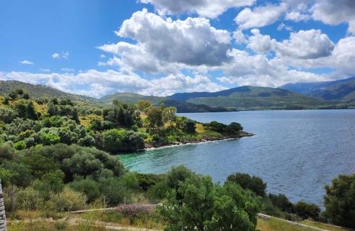 Sparton Casa | sparton amfilohias παραθαλάσσιο εξοχικό Filoxenia