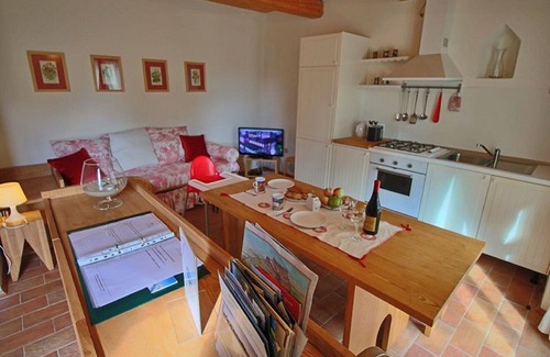 Montelabbate Apartamento | OFERTA ESPECIAL! Encantador piso en Le Marche campo con vistas increíbles y la piscina