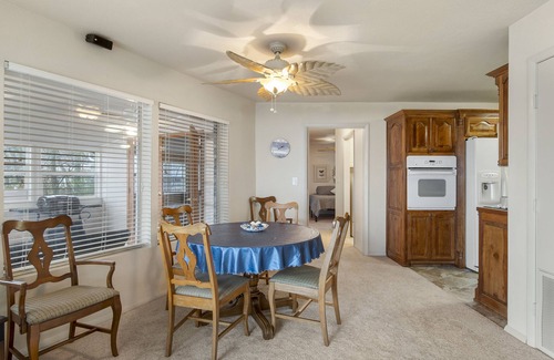 Pryor Casa | Spectacular lake view with a huge deck and a Hot Tub.