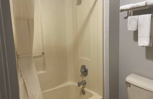 Griffin Hotel | Speedway Inn & Suites