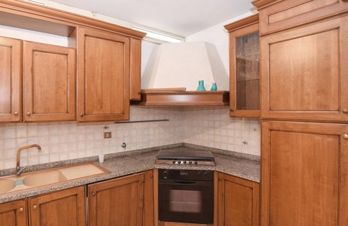 Ardea Casa | Spend your vacation in this inviting vacation home with pool not far from the sea.