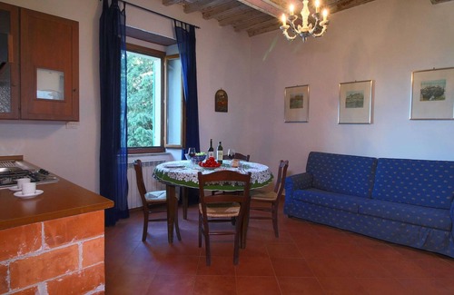 Gualdo Cattaneo Cabaña | Splendid Farmhouse in Gualdo Cattaneo with Hot Tub