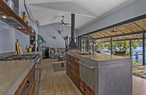 Milsons Passage Cabaña | spring specials .THE MILSON. fireside living HAWKESBURY RIVER - arrive by boat