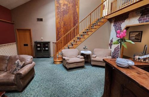 Prudenville Casa | Springbrook Inn East Room