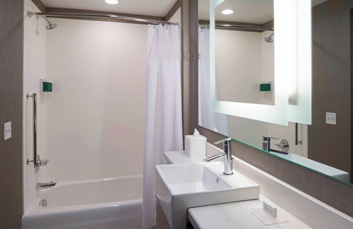 East Lansing Hotel | SpringHill Suites by Marriott East Lansing University Area