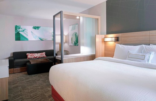 East Lansing Hotel | SpringHill Suites by Marriott East Lansing University Area