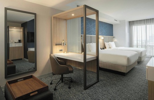 Downtown Tampa Hotel | SpringHill Suites by Marriott Tampa Downtown