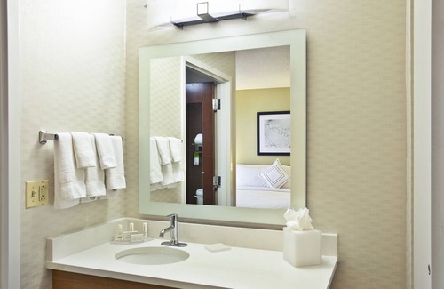 Greenwich Hotel | SpringHill Suites by Marriott Wichita East at Plazzio