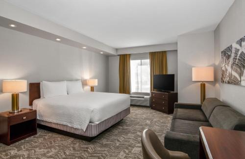 Glendale Sports and Entertainment District Hotel | SpringHill Suites Phoenix Glendale Sports & Entertainment District