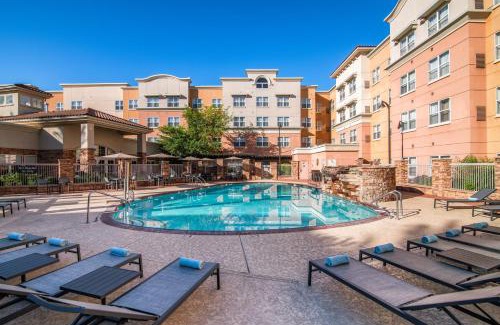 Glendale Sports and Entertainment District Hotel | SpringHill Suites Phoenix Glendale Sports & Entertainment District