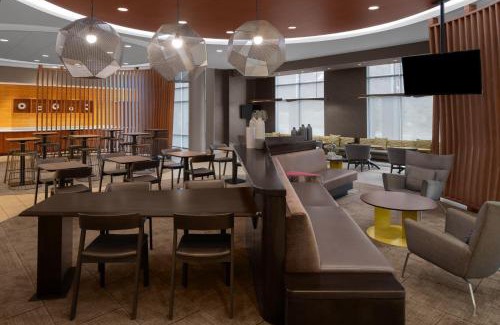 South Side Flats Hotel | SpringHill Suites Pittsburgh Southside Works