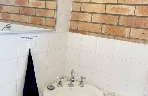 Casino Hotel | Squatters Homestead Motel