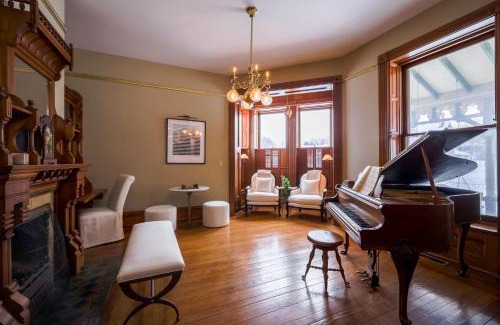 Maquoketa Villa | Squiers 1882