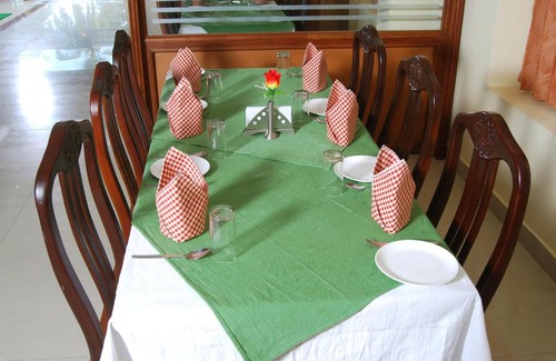 Kuppaayil Hotel | Sree Gokulam Sabari