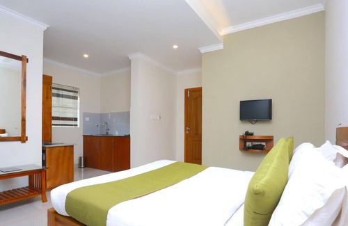 East Nada Hotel | Sreepathi Nirmalyam