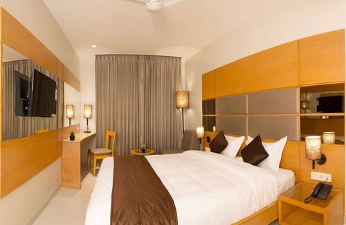 Aranthangi Hotel | Sri Aadhish Grand