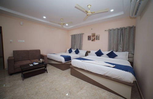 Tirupati Hotel | Sri Ganesh Grand