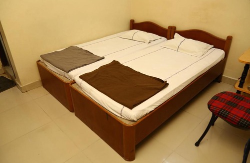 Secunderabad Cabina | Sri Sai Krishna Deluxe Lodge