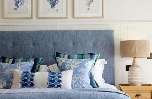 Saundersfoot Hotel | St Brides Spa Hotel & Village Apartments